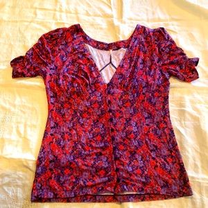 Adorable Super Soft Free People Top Size Lg